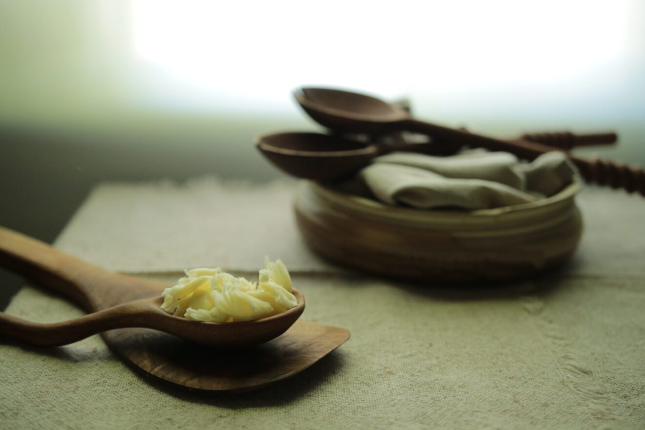 How to Season Wooden Spoons Through the Wildwood